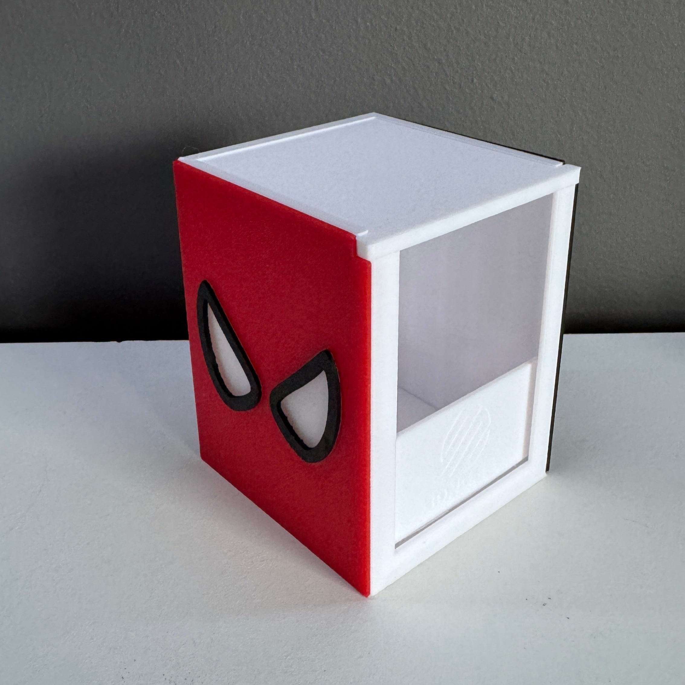 Deckbox HEROES "Tres caras"